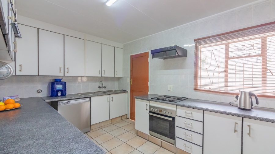 3 Bedroom Property for Sale in Kroonheuwel Free State